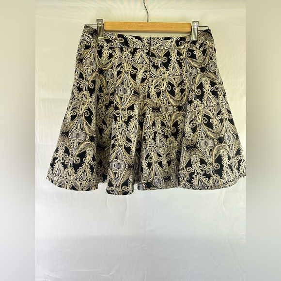 ✨ Flirty Short Circle Skirt - Deconstructed Paisley Print ✨ - Picture 5 of 11